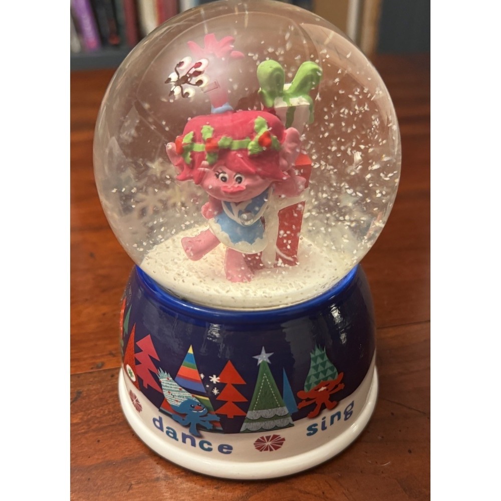 2017 Trolls‎ Holiday Christmas Glitter Snow Globe